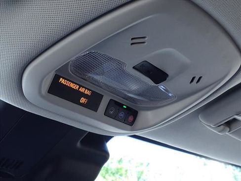 New 2025 Chevrolet Trax LT w/ LT Convenience Package image 13