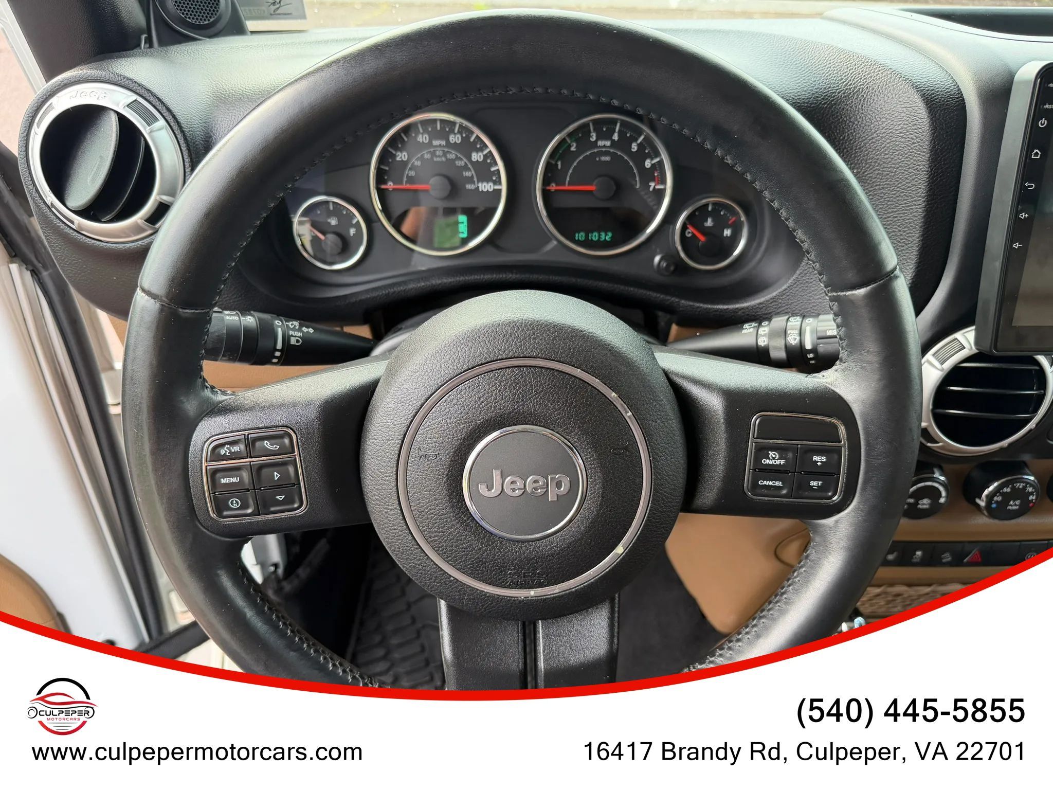 Used 2012 Jeep Wrangler Unlimited Sahara w/ Connectivity Group AWD/4WD image 16