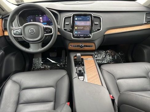 Certified 2024 Volvo XC90 T8 Plus w/ Protection Package Premier image 16