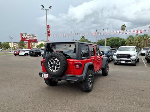 Used 2025 Jeep Wrangler Unlimited Rubicon AWD/4WD image 5