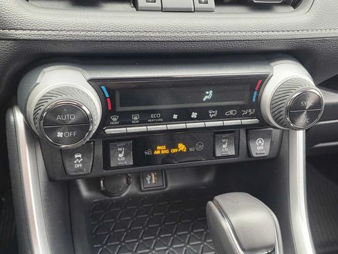 Used 2025 Toyota RAV4 XLE Premium w/ Weather Package AWD/4WD image 29