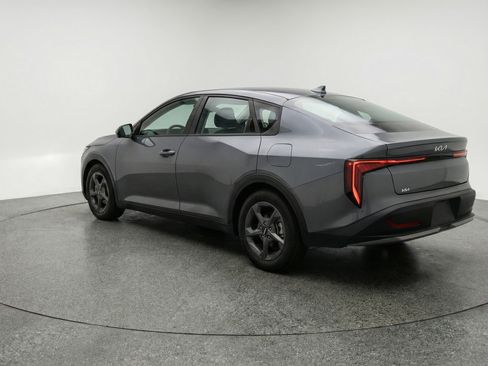 Used 2025 Kia K4 LXS image 6