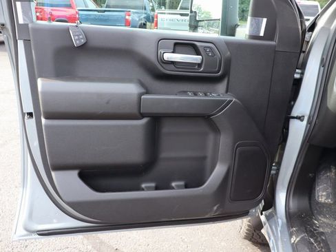 New 2025 Chevrolet Silverado 2500 Custom w/ Custom Value Package image 4