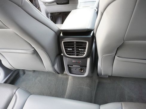 Used 2020 Lincoln Nautilus Reserve image 29