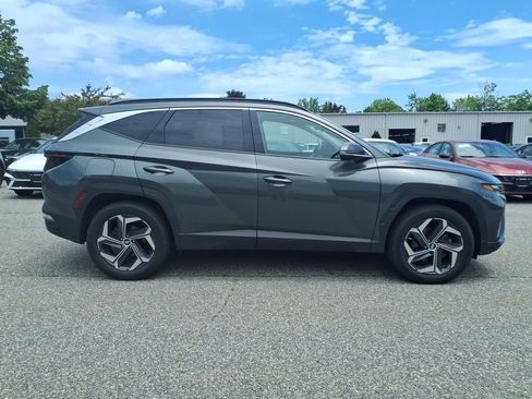 Used 2022 Hyundai Tucson Limited w/ Cargo Package AWD/4WD image 4