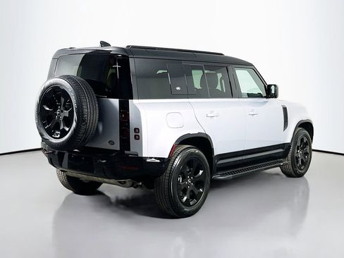 Used 2023 Land Rover Defender 110 X-Dynamic SE AWD/4WD image 5