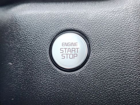 Certified 2023 Kia Sorento SX image 25