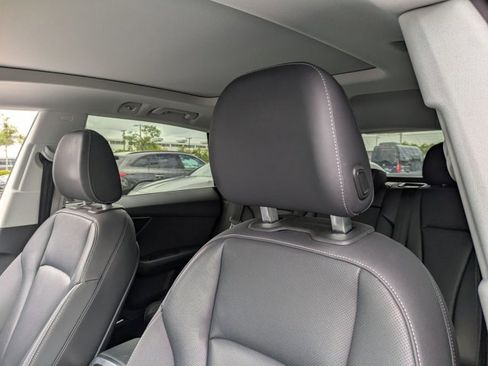 Used 2019 Audi Q8 Premium Plus w/ Premium Plus AWD/4WD image 15