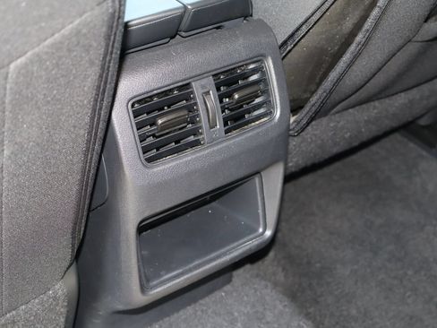 Used 2024 Nissan Rogue S FWD image 18