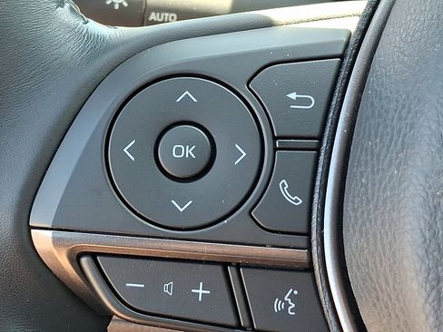 Certified 2023 Toyota Camry SE image 21