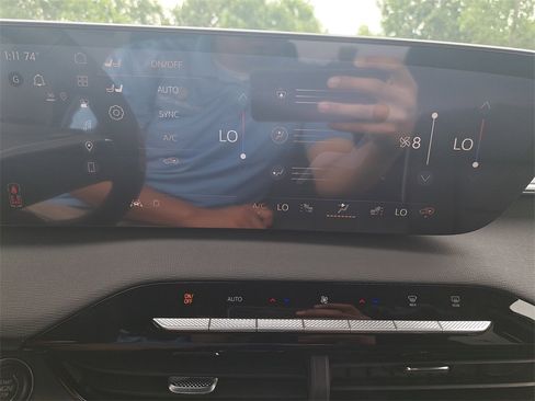 New 2026 Buick Enclave Sport Touring w/ Power Package image 26