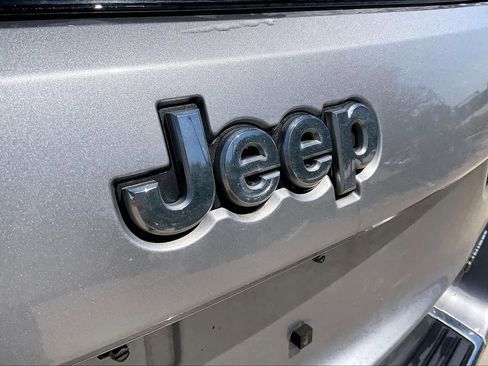 Used 2019 Jeep Grand Cherokee Limited w/ Luxury Group II RWD image 31