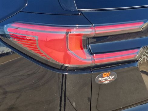 New 2026 GMC Acadia Elevation image 35