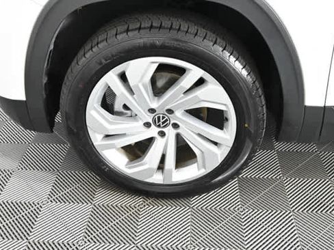 Used 2022 Volkswagen Atlas SE w/ Panoramic Sunroof Package image 29