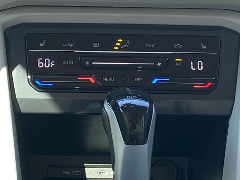 Certified 2023 Volkswagen Tiguan SE AWD/4WD image 9