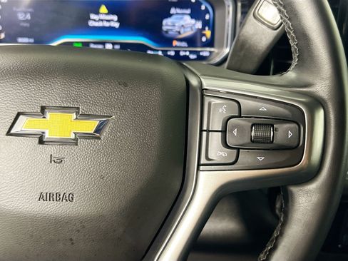 Used 2025 Chevrolet Silverado 1500 LT AWD/4WD image 19