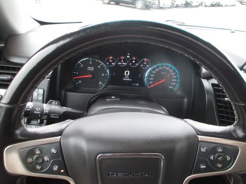 Used 2019 GMC Yukon XL Denali w/ Open Road Package AWD/4WD image 32