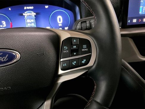 Certified 2025 Ford Explorer Active w/ Active Comfort Package image 18