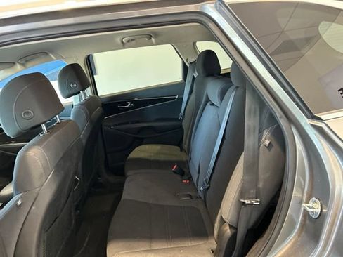 Used 2017 Kia Sorento AWD image 14