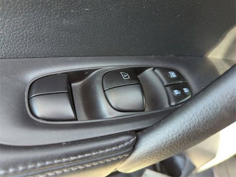 Certified 2019 Nissan Rogue SL w/ Premium Package image 27