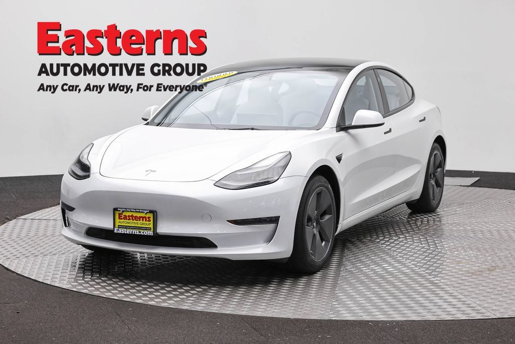 Used 2023 Tesla Model 3 Standard Range RWD image 1