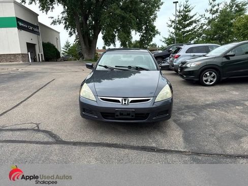 Used 2006 Honda Accord LX image 2