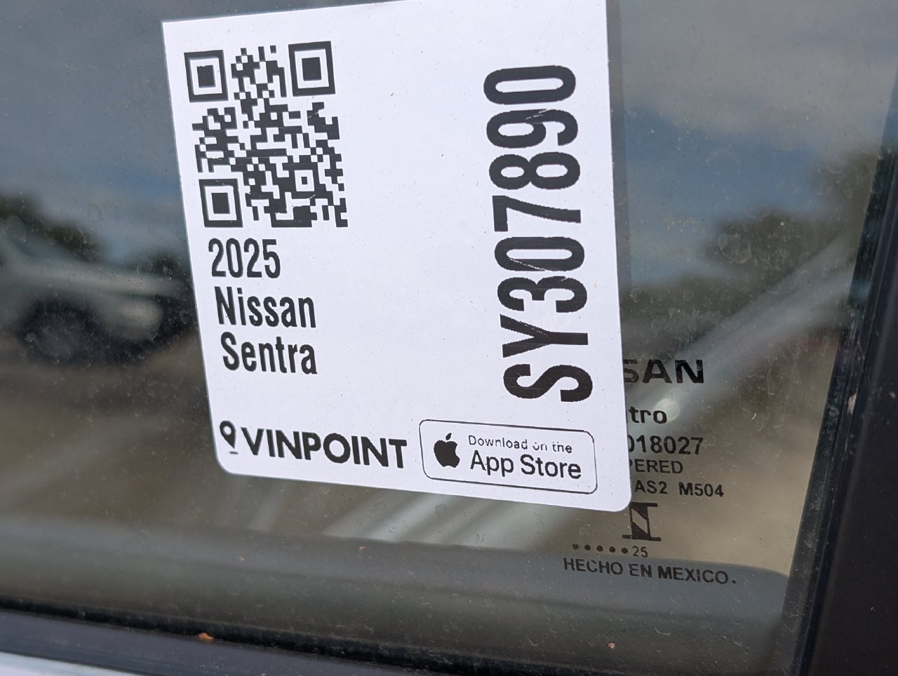 Used 2025 Nissan Sentra SR FWD image 29