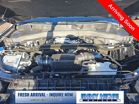 Used 2023 Ford Explorer Platinum w/ Technology Package AWD/4WD image 5