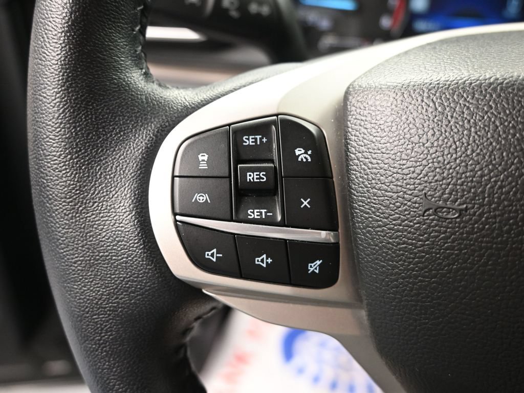 Used 2023 Ford Explorer Limited AWD/4WD image 26