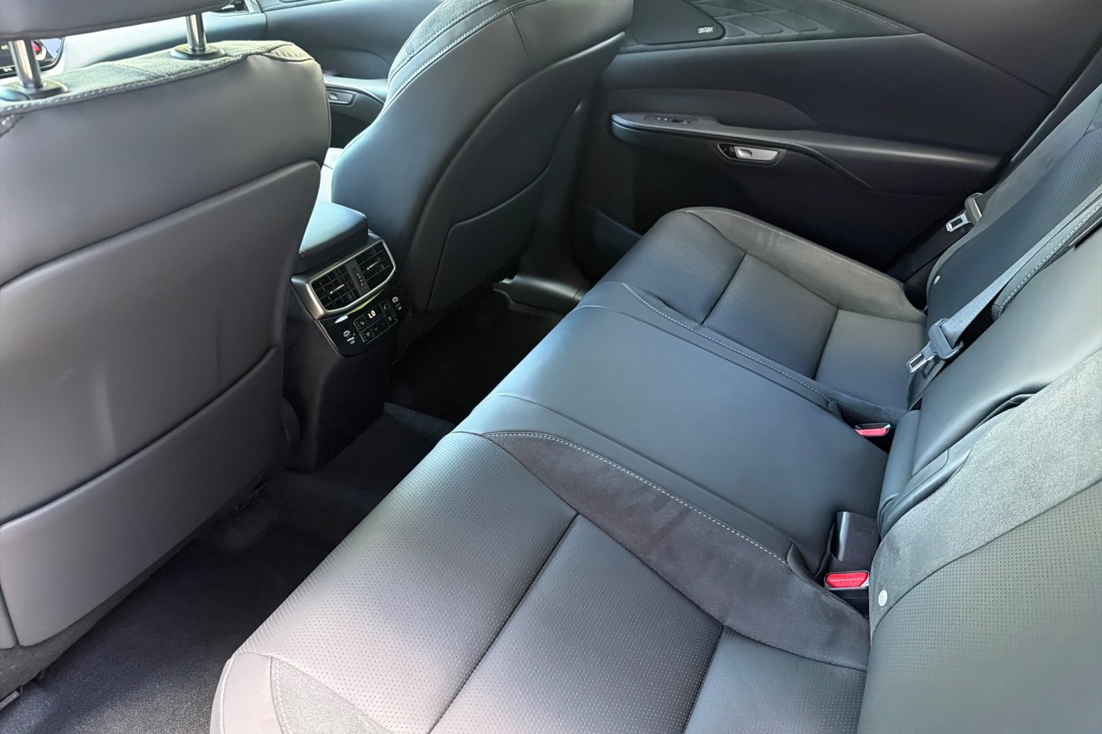 New 2026 Lexus RX 350 AWD/4WD image 10
