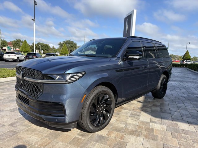 New 2027 Lincoln Navigator Reserve w/ Jet Appearance Package AWD/4WD image 5