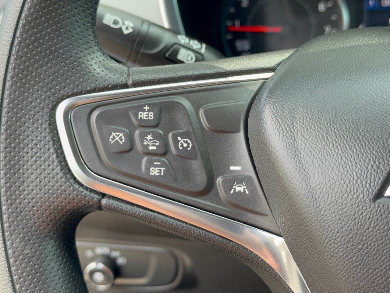 Used 2024 Chevrolet Equinox LS w/ LS Convenience Package FWD image 18