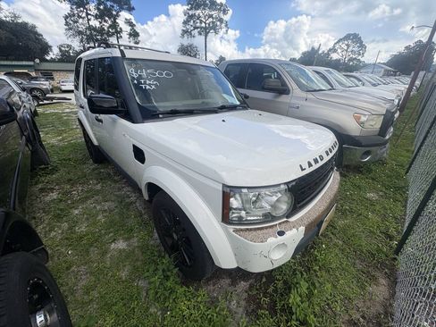 Used 2010 Land Rover LR4 HSE AWD/4WD image 2