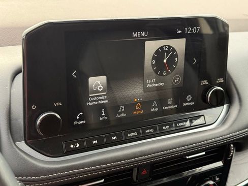 Used 2021 Nissan Rogue SL w/ Premium Package image 23