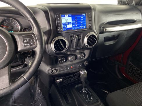 Used 2012 Jeep Wrangler Sahara w/ Dual Top Group AWD/4WD image 23