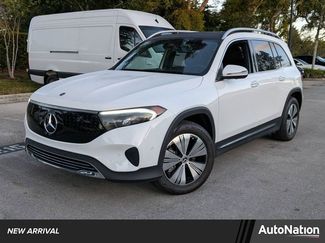 Used 2024 Mercedes-Benz EQB 300 4MATIC video 1