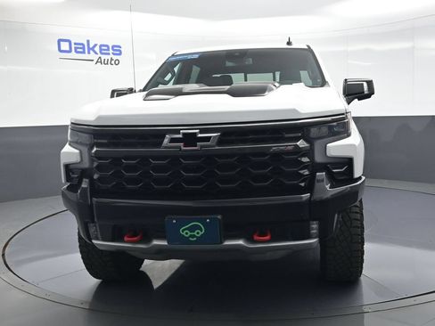 Used 2024 Chevrolet Silverado 1500 ZR2 AWD/4WD image 4