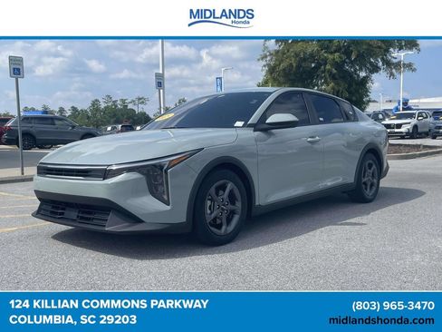Used 2025 Kia K4 FWD image 3