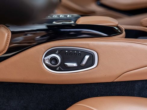 Used 2020 Aston Martin V8 Vantage Coupe RWD image 21