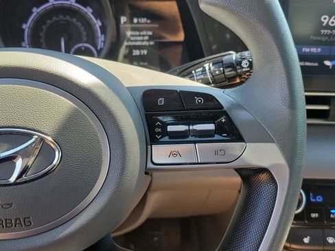 Certified 2023 Hyundai Elantra Blue FWD image 6