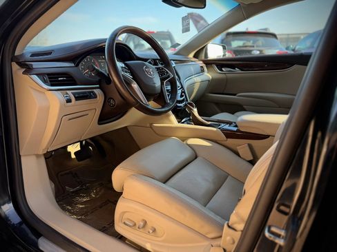 Used 2013 Cadillac XTS Premium image 11