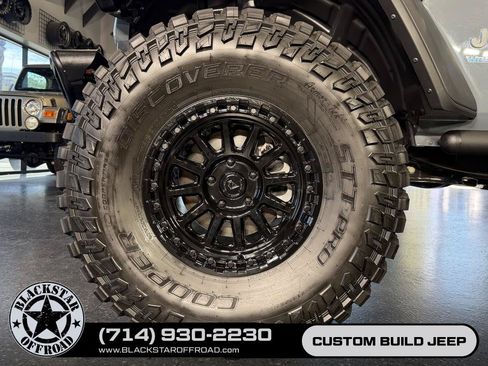 Used 2025 Jeep Wrangler Unlimited Rubicon 4xe AWD/4WD image 26