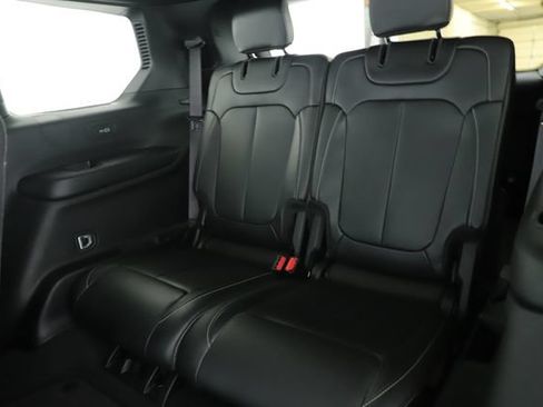 Used 2025 Jeep Grand Cherokee L Limited AWD/4WD image 30