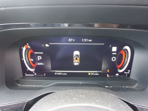 Used 2023 Nissan Pathfinder Platinum AWD/4WD image 7