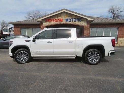 Used 2024 GMC Sierra 1500 Denali w/ Denali Reserve Package image 9