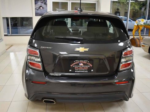 Used 2019 Chevrolet Sonic LT FWD image 5