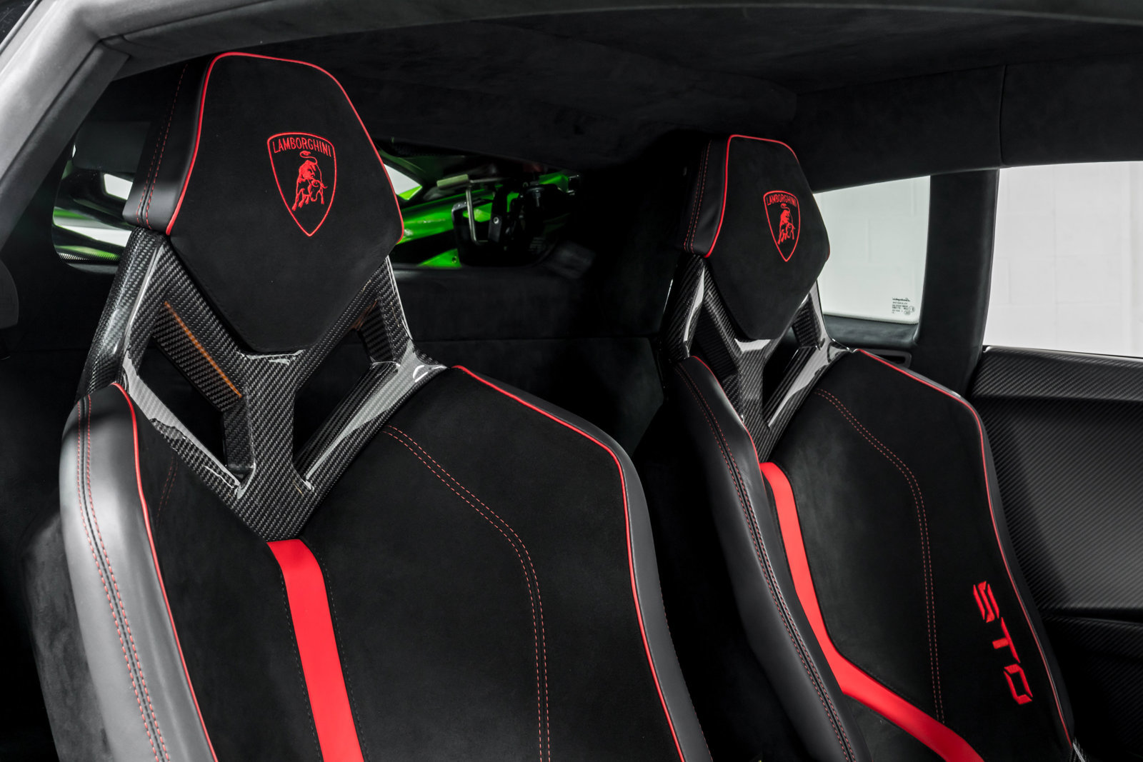 Used 2023 Lamborghini Huracan STO RWD image 36