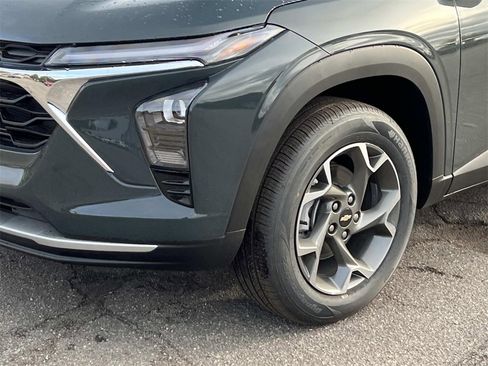 New 2026 Chevrolet Trax LT w/ LT Convenience Package image 8