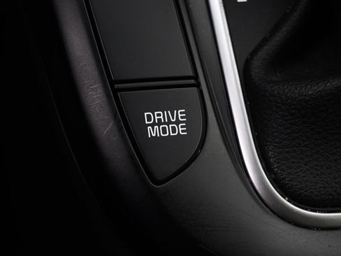 Used 2025 Kia Soul LX w/ LX Technology Package FWD image 32