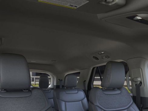 New 2025 Ford Explorer Active w/ Active Comfort Package image 22